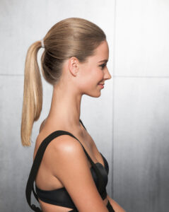 Simply Straight Pony Haar Extension 18in